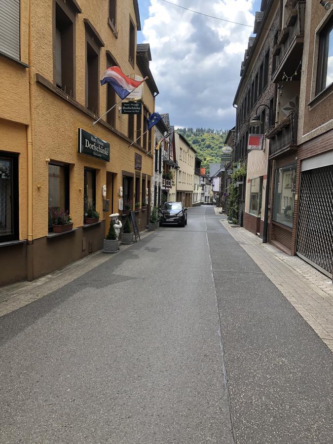 Hotel Zur Dorfschaenke Klotten Exterior foto